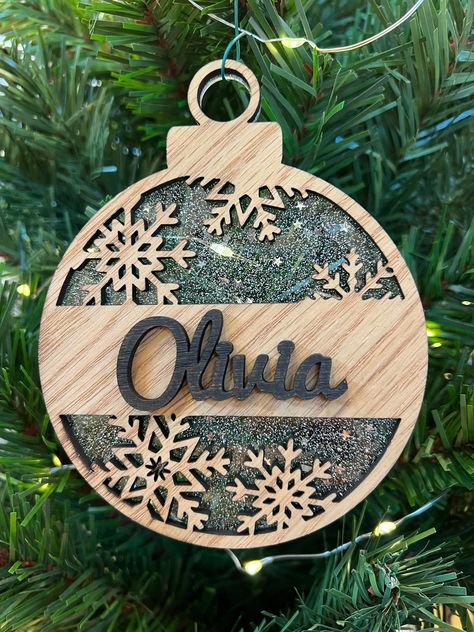 Personalized Name Ornament w/Snowflakes